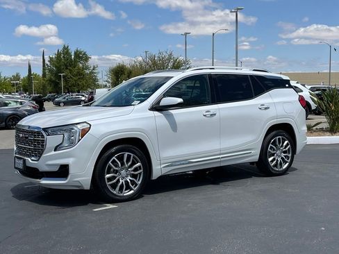 Used 2023 GMC Terrain Denali AWD/4WD image 6