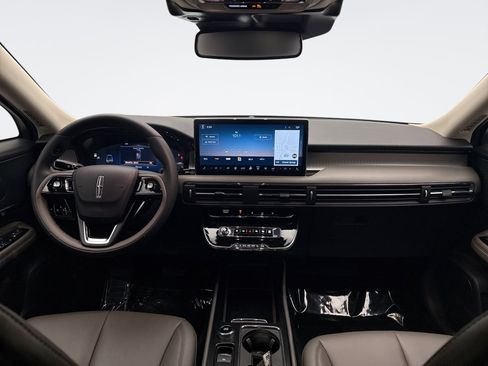 Used 2023 Lincoln Corsair AWD image 14