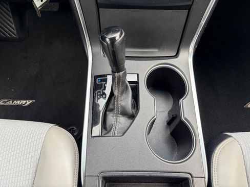 Used 2016 Toyota Camry SE image 15