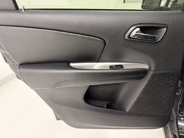 Used 2019 Dodge Journey SE FWD image 34