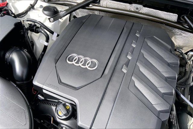 Used 2023 Audi Q5 2.0T Premium Plus w/ Premium Plus Package AWD/4WD image 33
