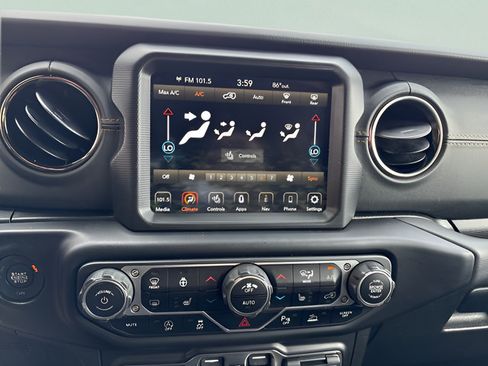 Used 2021 Jeep Wrangler Unlimited Sahara AWD/4WD image 23