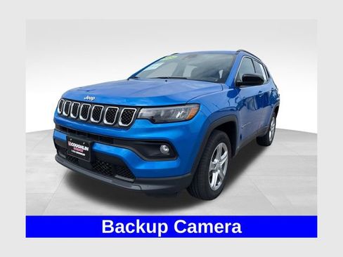 Used 2024 Jeep Compass Latitude AWD/4WD image 1