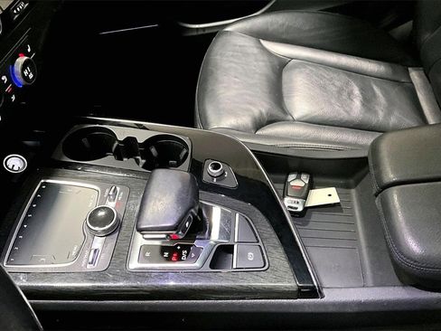 Used 2018 Audi Q7 3.0T Premium Plus w/ Premium Plus Package image 17