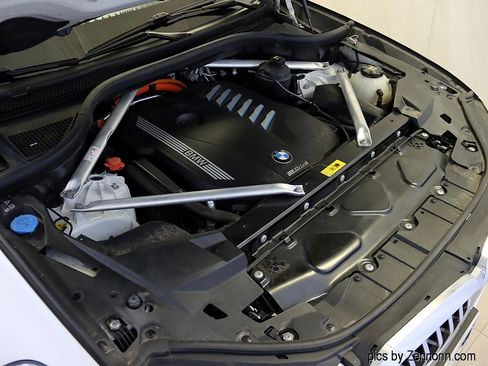 Used 2022 BMW X5 xDrive45e w/ Executive Package image 41