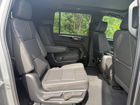 New 2026 Chevrolet Suburban RST w/ Advanced Technology Package AWD/4WD image 19