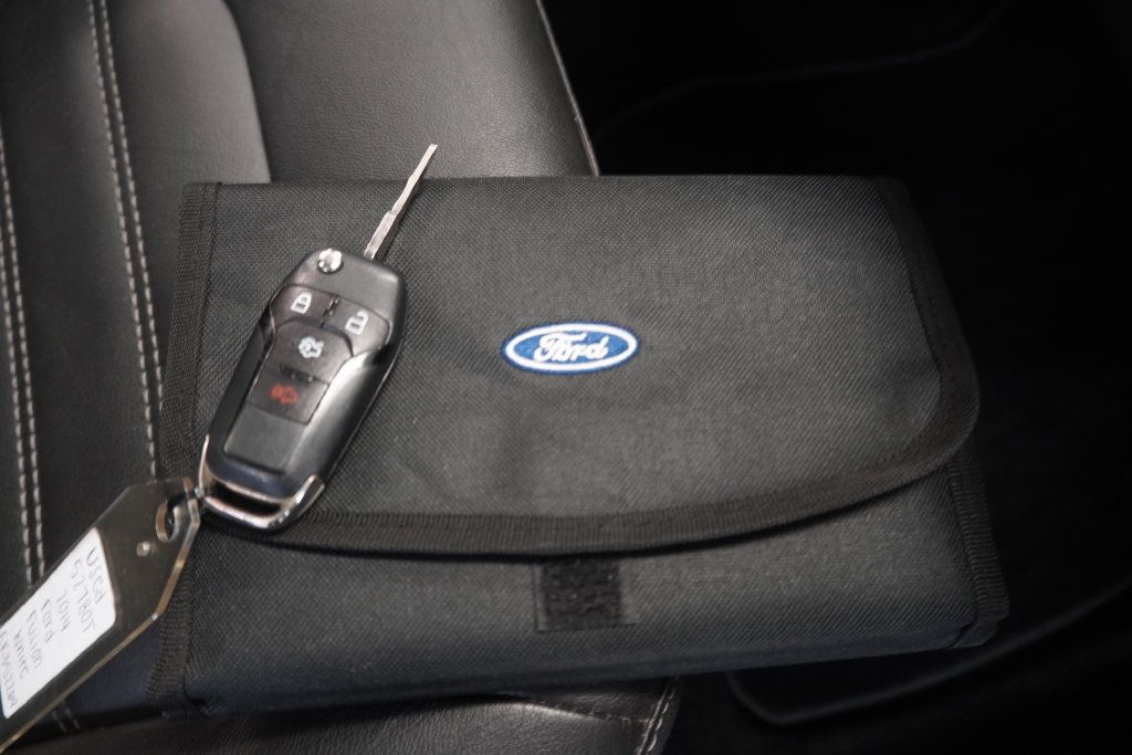 Used 2014 Ford Fusion SE w/ Equipment Group 202A FWD image 26