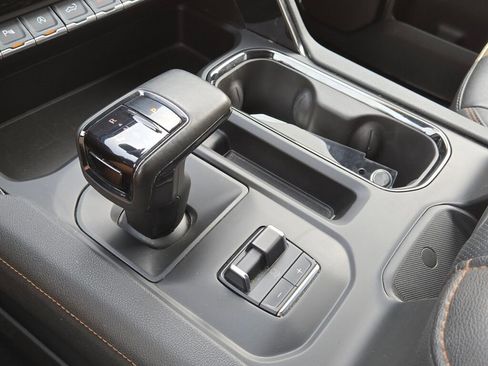 Used 2023 GMC Sierra 1500 AT4 w/ AT4 Premium Package image 31