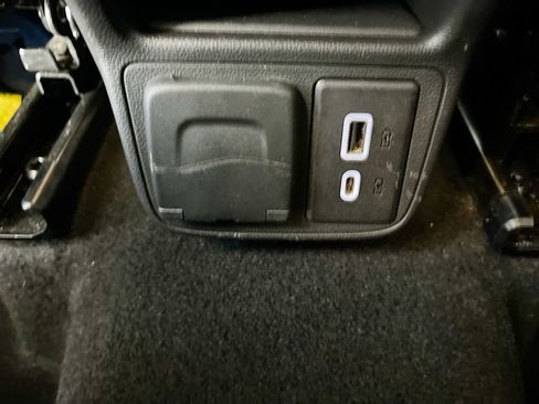 Used 2022 Chevrolet TrailBlazer LT w/ Convenience Package image 25