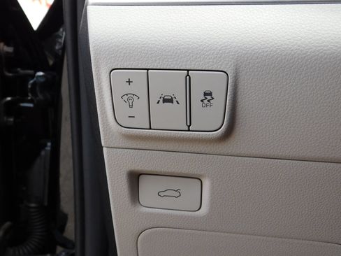 Used 2022 Kia K5 LXS FWD image 23