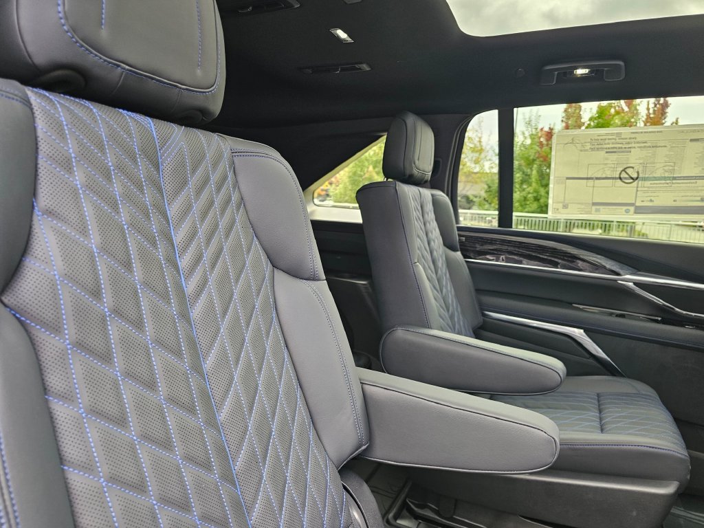 New 2026 Cadillac Escalade IQ Luxury 1 w/ LPO, Floor Liner Package AWD/4WD image 13