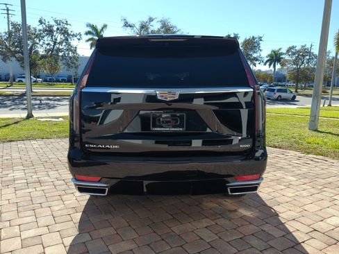 Used 2023 Cadillac Escalade ESV Premium Luxury image 5