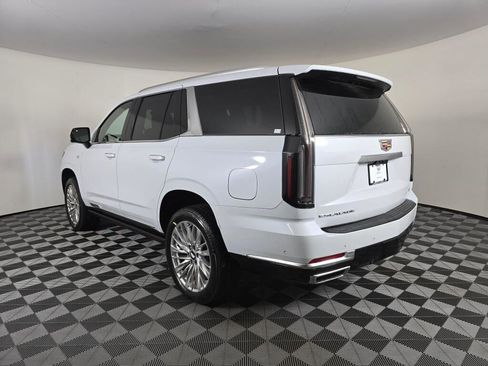 New 2026 Cadillac Escalade Luxury image 4