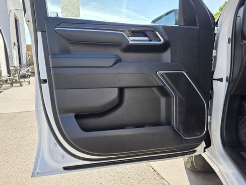 Used 2025 Chevrolet Silverado 1500 LT w/ Safety Package image 17