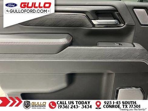 Used 2025 GMC Sierra 2500 AT4X AWD/4WD image 16
