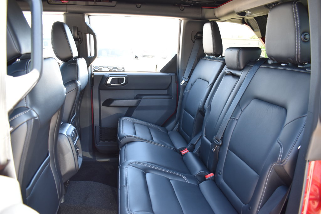 New 2026 Ford Bronco Outer Banks w/ Sasquatch Package AWD/4WD image 28