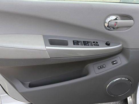 Used 2009 Nissan Quest SE w/ Seat Pkg image 22