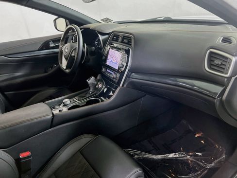 Used 2021 Nissan Maxima SR w/ Sport Mat Group FWD image 29