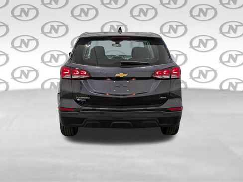 Used 2022 Chevrolet Equinox LS AWD/4WD image 32
