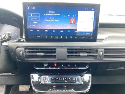 Used 2023 Lincoln Corsair AWD w/ Equipment Group 101A image 13