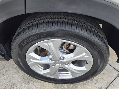 Certified 2023 Honda HR-V LX image 8