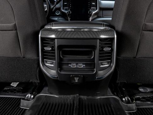 Used 2025 RAM 3500 Big Horn AWD/4WD image 32