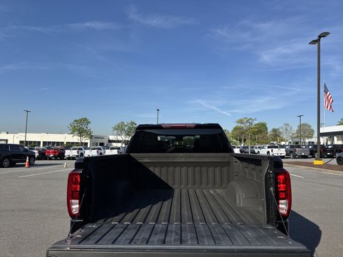 Used 2023 GMC Sierra 1500 Elevation image 34