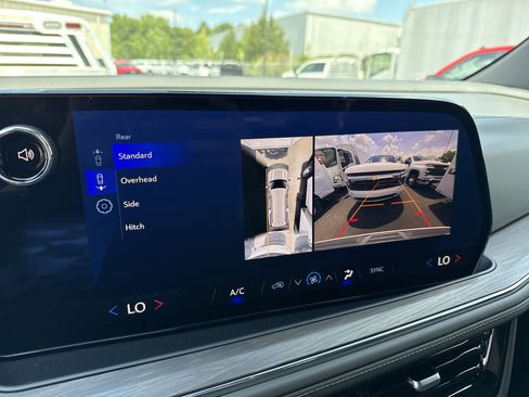 New 2025 Chevrolet Suburban LS image 21