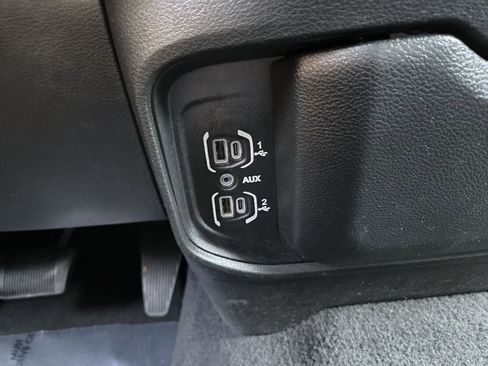 Certified 2022 RAM 3500 Big Horn image 33