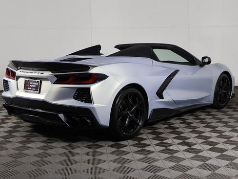 Used 2021 Chevrolet Corvette Stingray Premium Conv w/ Z51 Performance Package RWD image 12