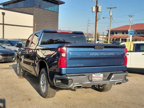 Used 2020 Chevrolet Silverado 1500 LT w/ Texas Edition image 4