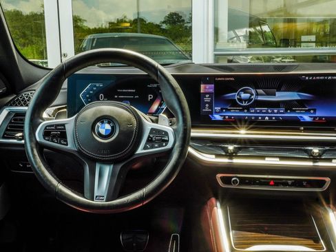 Used 2025 BMW X6 xDrive40i w/ Executive Package AWD/4WD image 17