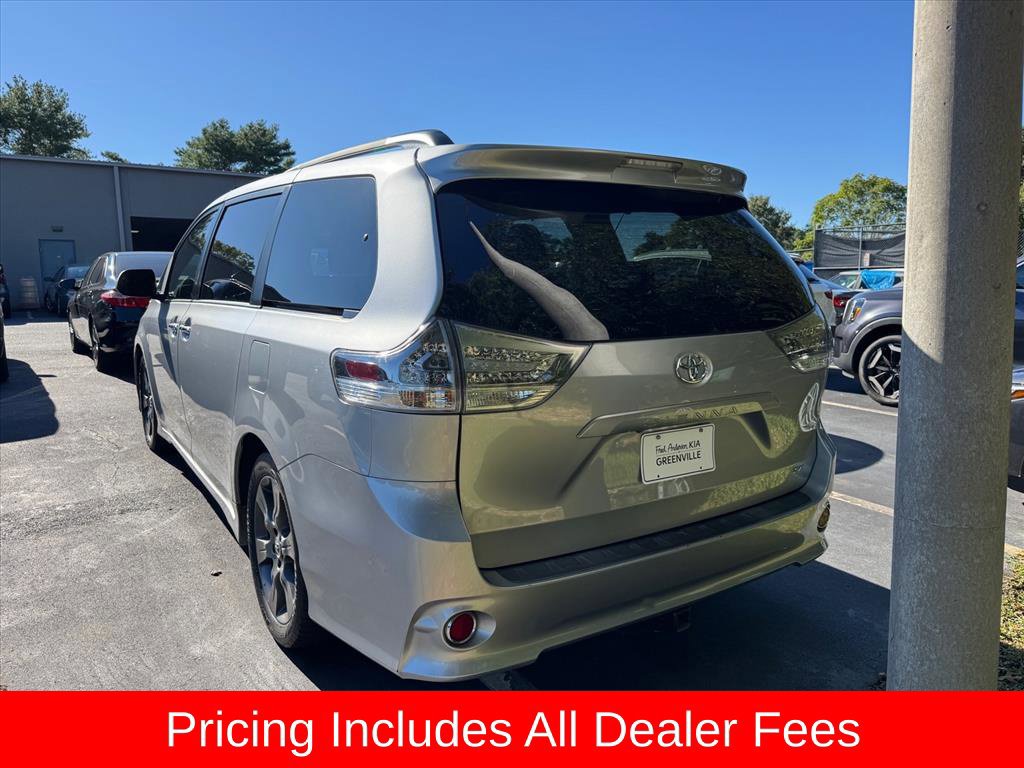Used 2015 Toyota Sienna SE Premium FWD image 8