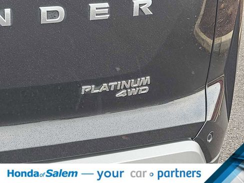 Used 2022 Nissan Pathfinder Platinum w/ Cargo Package image 32