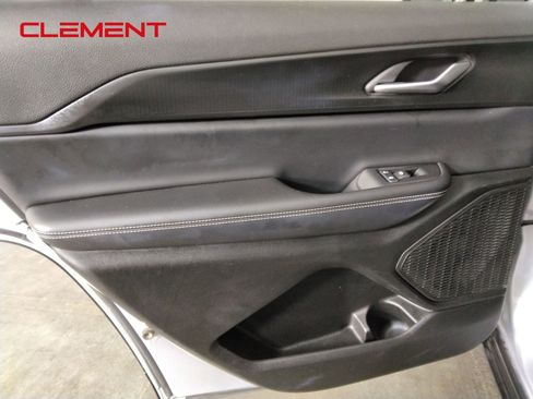 Used 2024 Jeep Grand Cherokee L Laredo AWD/4WD image 27
