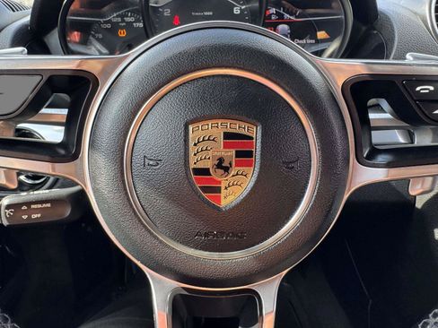 Used 2018 Porsche 718 Boxster RWD image 27