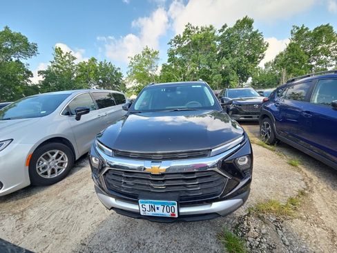 Used 2025 Chevrolet TrailBlazer LT AWD/4WD image 7
