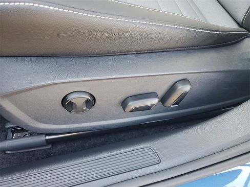 Used 2025 Volkswagen Jetta SE image 7