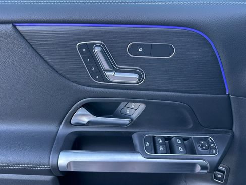 New 2026 Mercedes-Benz GLB 250 image 11