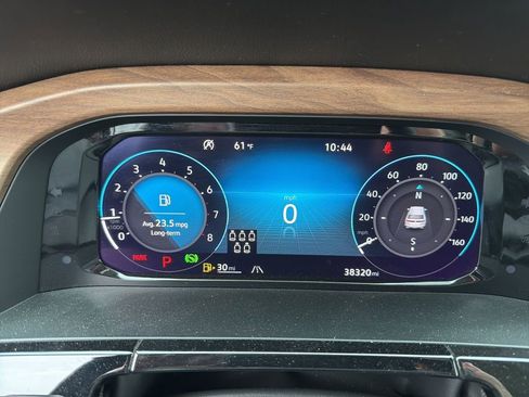 Used 2025 Volkswagen Atlas SE image 10