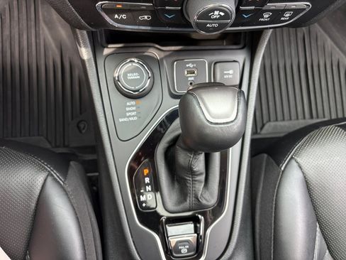 Used 2023 Jeep Cherokee Altitude Lux w/ Lux Elite Package AWD/4WD image 37