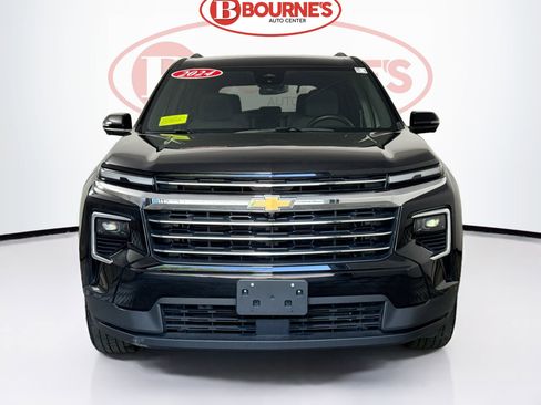 Used 2024 Chevrolet Traverse LT AWD/4WD image 5