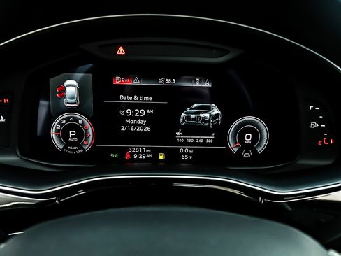 Used 2023 Audi Q8 Premium Plus w/ Premium Plus Package image 20