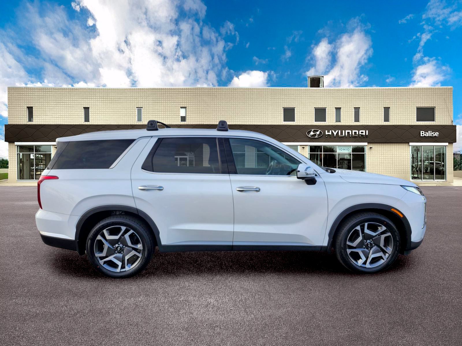 Certified 2023 Hyundai Palisade Limited AWD/4WD image 2