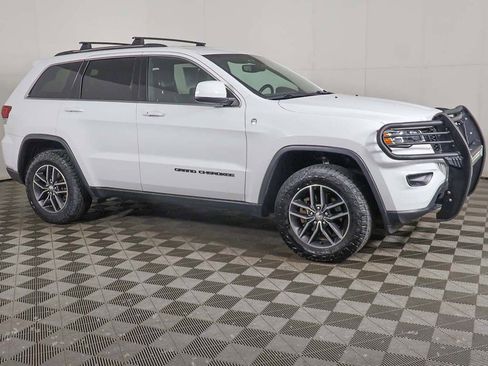 Used 2020 Jeep Grand Cherokee Laredo w/ Quick Order Package 2BN North AWD/4WD image 11