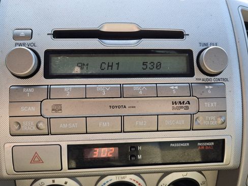 Used 2011 Toyota Tacoma PreRunner w/ SR5 Pkg #2 image 9