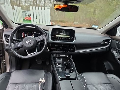 Used 2023 Nissan Rogue Platinum w/ Platinum Premium Package AWD/4WD image 5