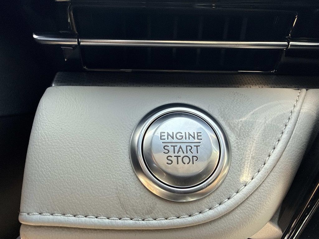 New 2026 Lincoln Nautilus Premier AWD/4WD image 28