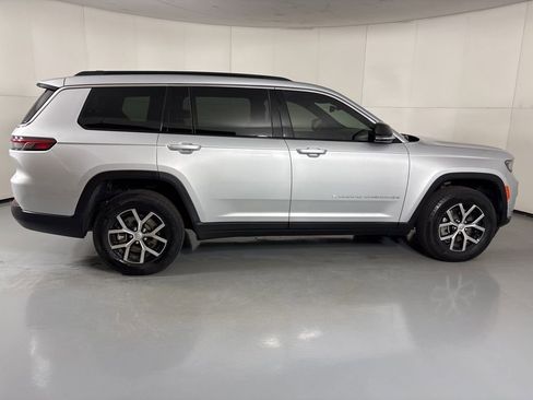 Used 2024 Jeep Grand Cherokee L Limited w/ Luxury Tech Group II image 9