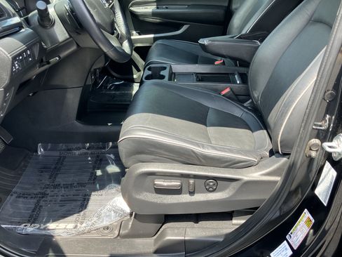 Used 2023 Honda Odyssey Elite image 16
